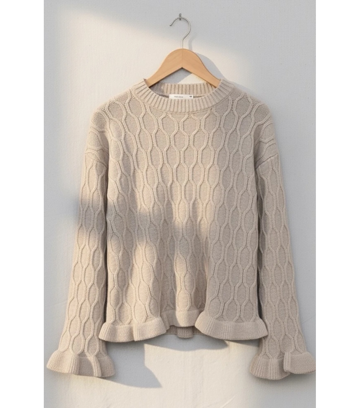 Taş Bel ve Kol Ucu Fırfırlı Triko Kazak – 