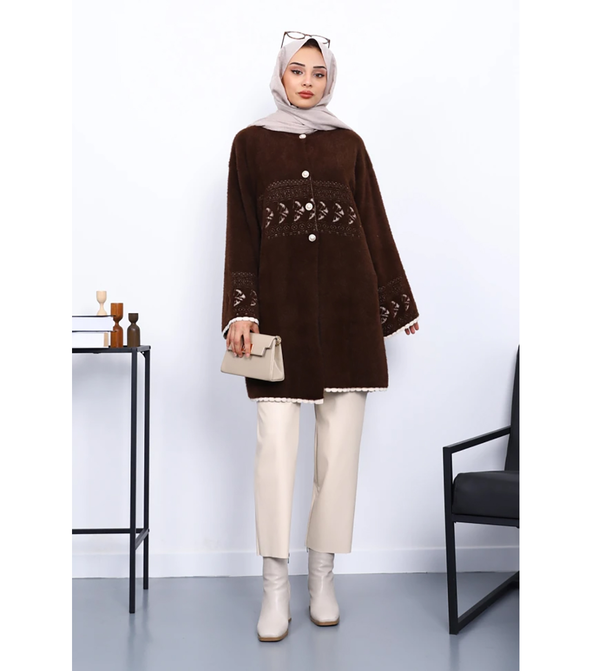 Kahverengi Desenli Yumoş Triko Hırka