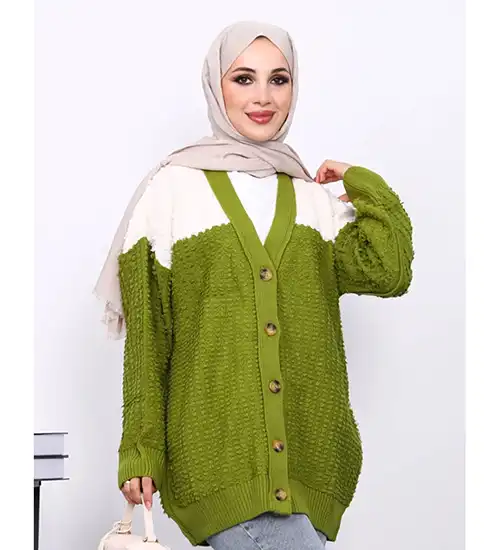 Yeşil V Yaka Düğmeli Triko Hırka