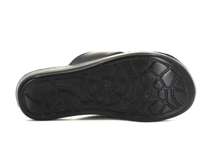 Aris Zenne | Yapraklı Günlük Terlik Siyah – Ürün Tanıtım Yazısı