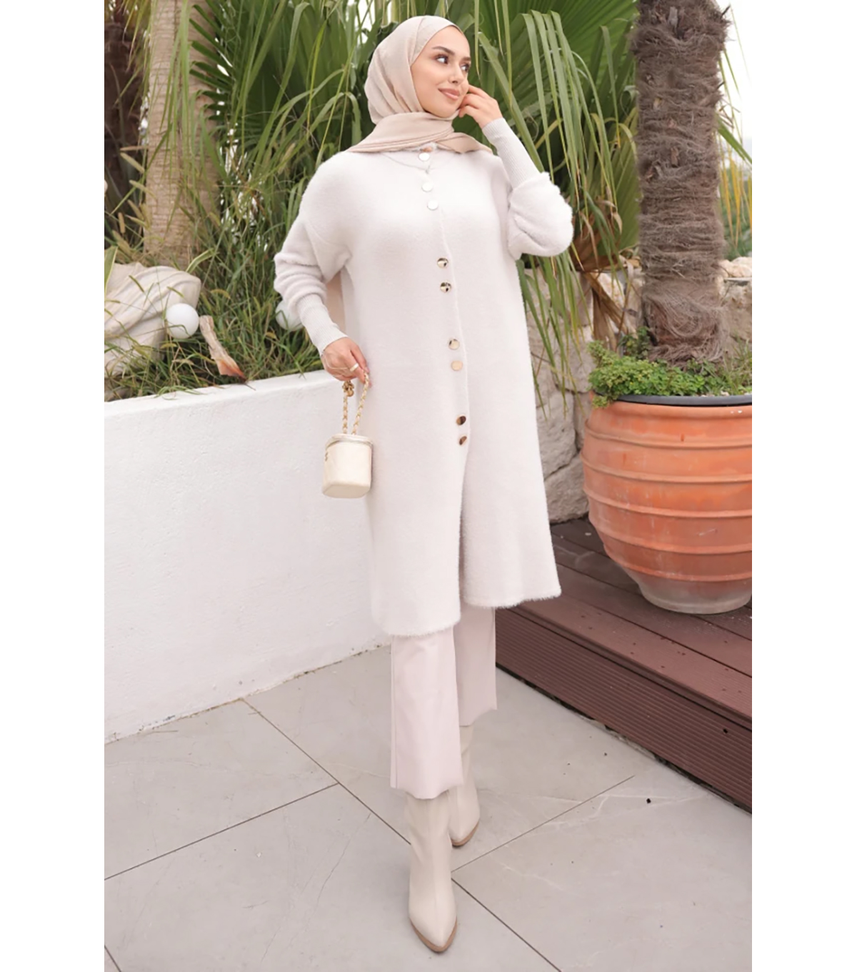 Taş Düğmeli Angora Yumoş Triko Hırka